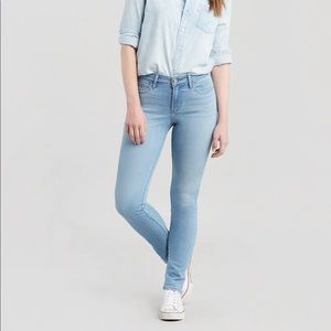 Levi’s 711 skinny jeans